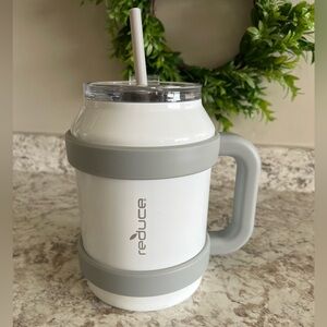 REDUCE 50oz insulated tumbler w/ sip lip & straw. White/gray.
